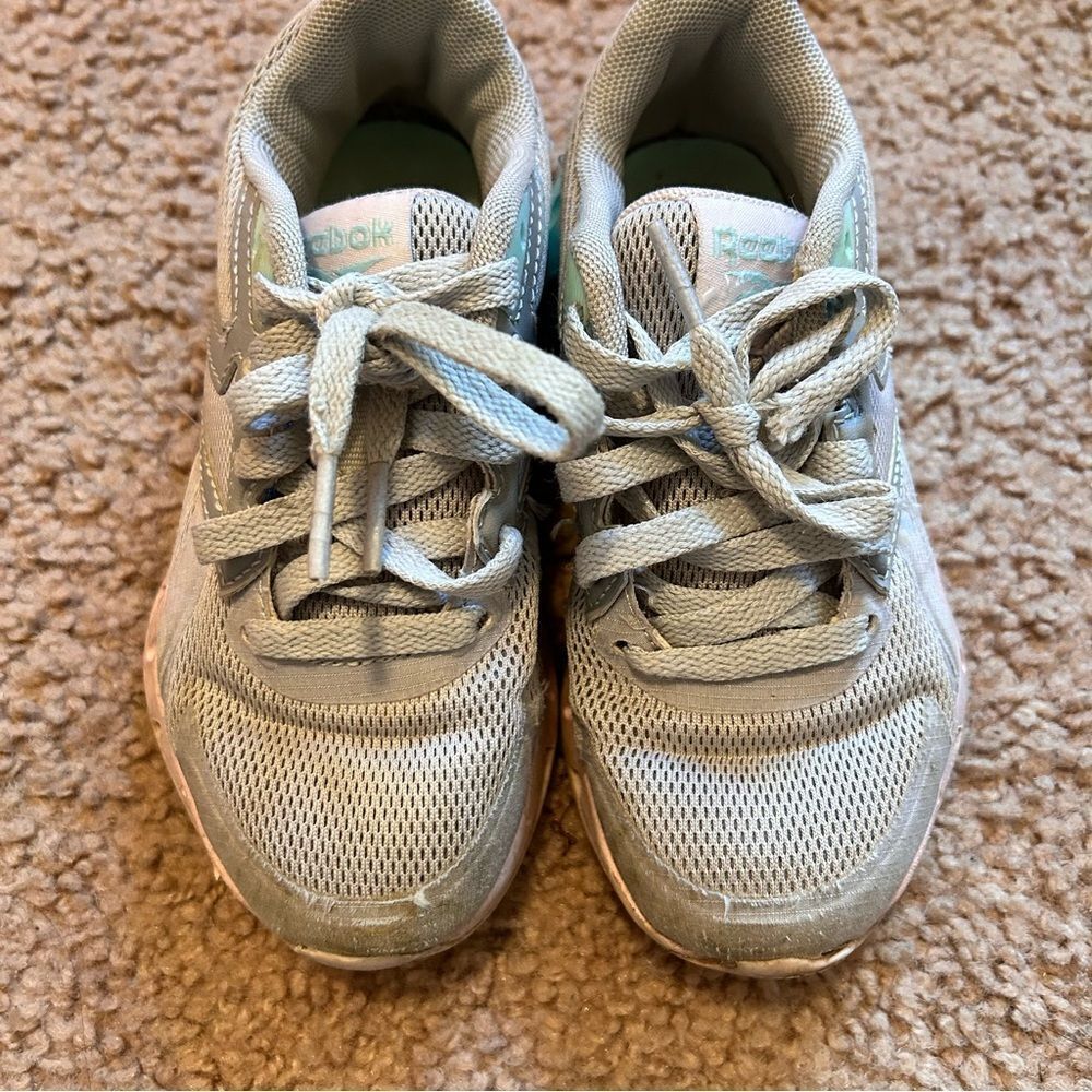 Reebok | Girl sneaker shoes, size 11 - Picture 2 of 5